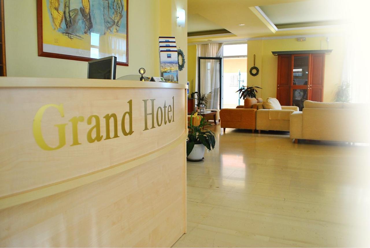 Grand Hotel Loutraki Экстерьер фото